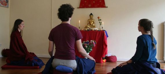 Cursus Meditatie en Mindfulness bij Nyingma Centrum Nederland - in de Boeddhazaal