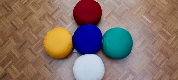 Jaartraining Meditatie ontwikkelen bij Nyingma Centrum Nederland - Leer mediteren op de meditatiekussens van onze Lotus Design Winkel